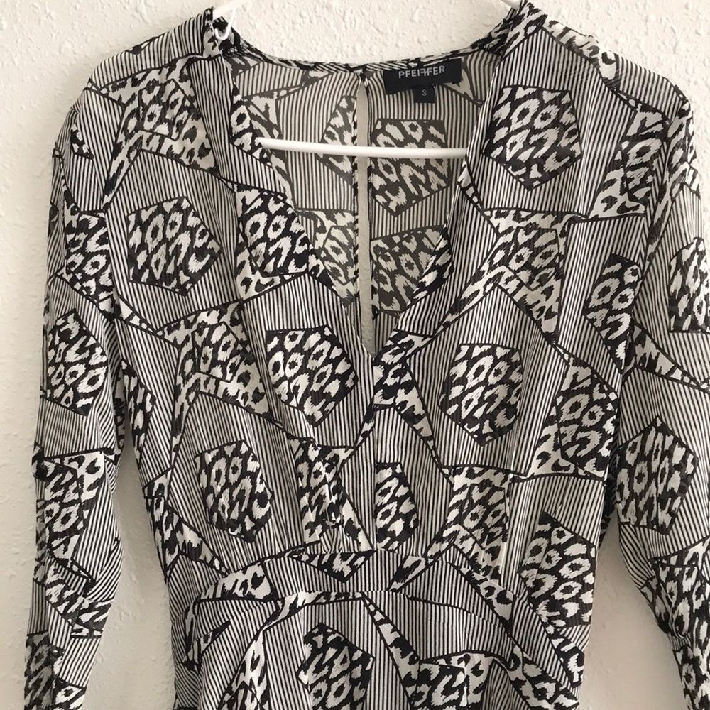 PFEIFFER DRESS - Picture 2 of 3